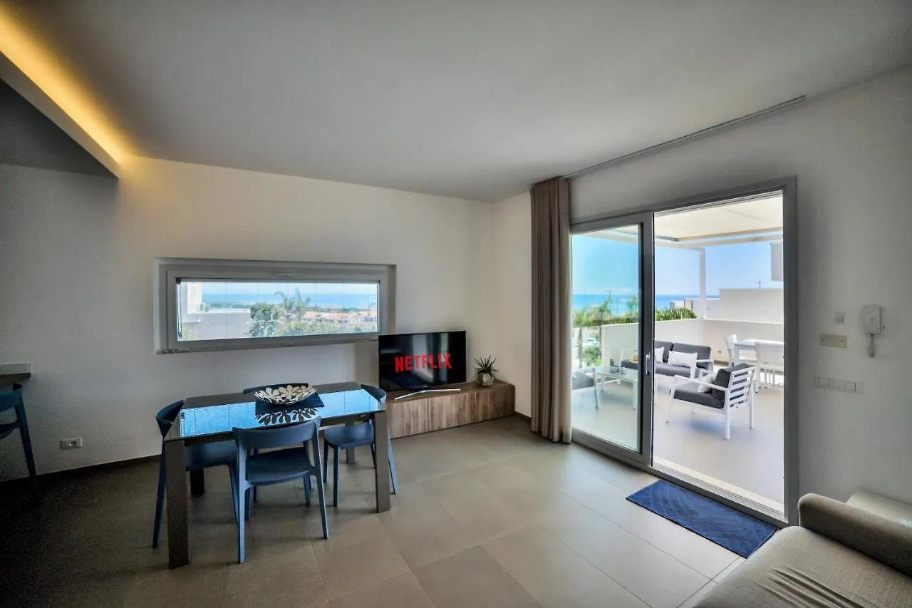 Дом отдыха Вилла Casa Blanca Sea View Марина-ди-Рагуза
